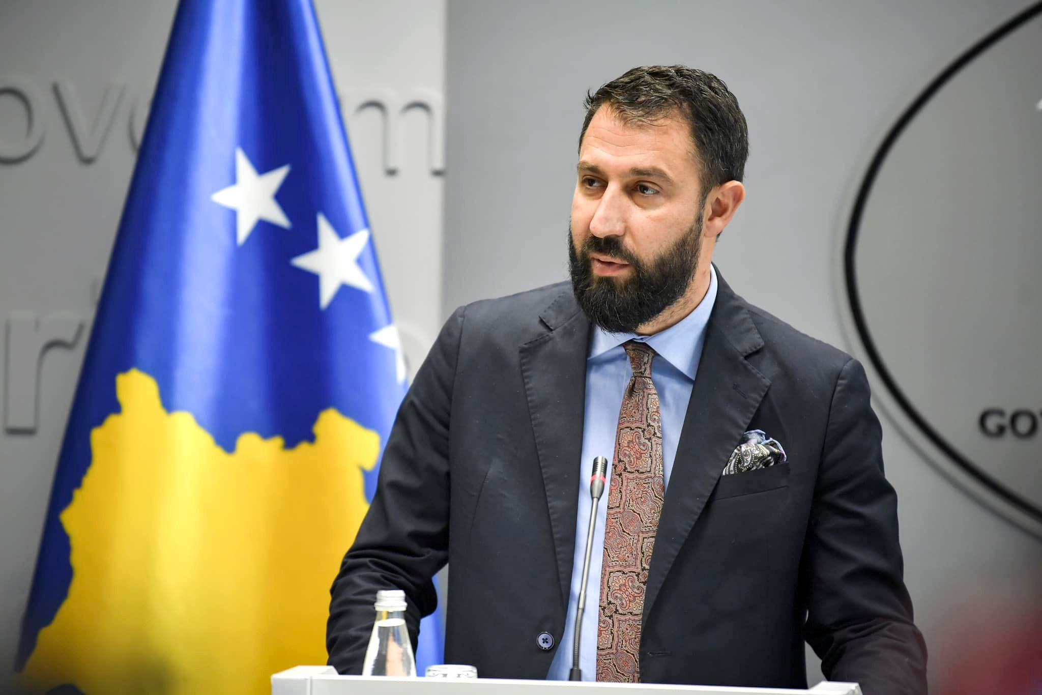 Ministri i Administrimit të Pushtetit Lokal, Elbert Krasniqi
