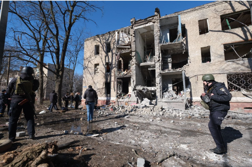 Zelensky: Më shumë se 50 ndërtesa banimi u dëmtuan në rajonin e Donetskut