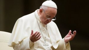 Papa Françesku kërkon të ndërmjetësojë dialogun mes kishave ortodokse në Ukrainë