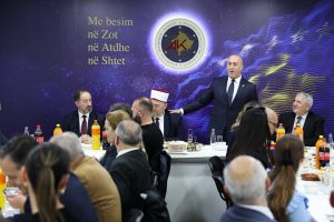 Haradinaj shtron iftar për Bashkësinë Islame