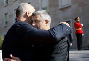Rama i uron ditëlindjen Thaçit: Edhe 100 Komandant