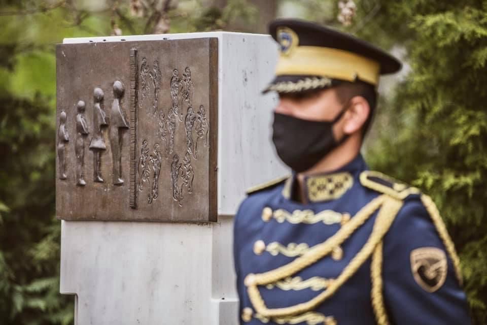 Osmani: Zhdukja me dhunë e mijëra qytetarëve tanë, përpjekje për zhdukjen e një populli