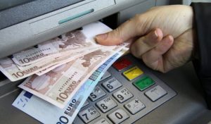 Publikohet raporti i Bankës Botërore për pagat në Kosovë e rajon