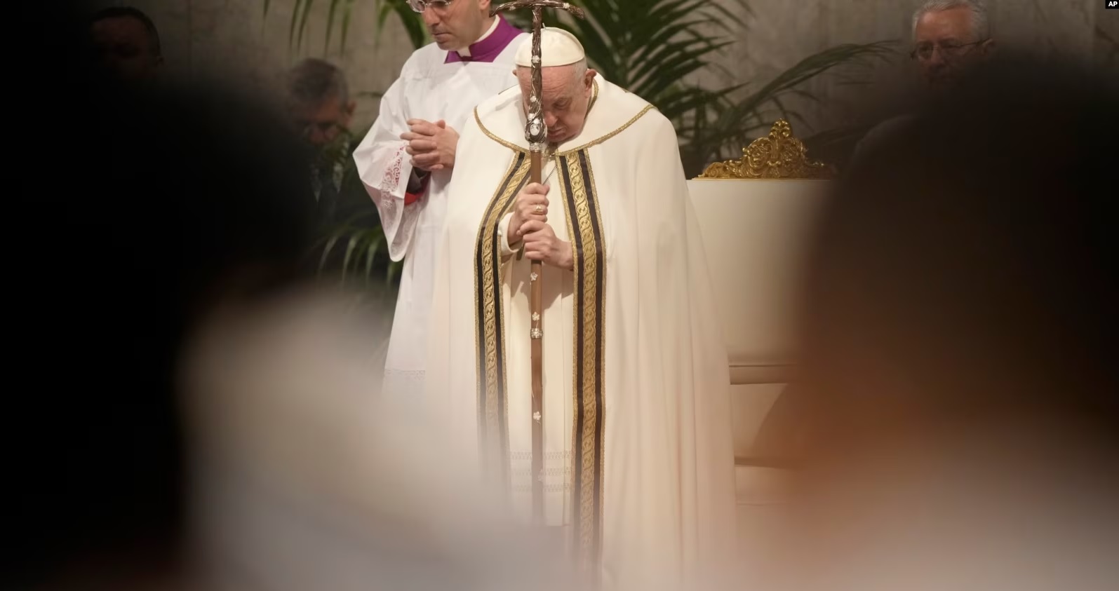 Papa Françesku në Vatikan, 6 prill 2023. Foto: AP