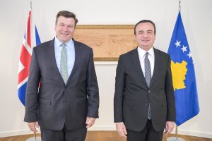 Kryeministri i vendit, Albin Kurti, ka pritur sot në takim ministrin e shtetit për Forcat e Armatosura të Mbretërisë së Bashkuar, James Heappey