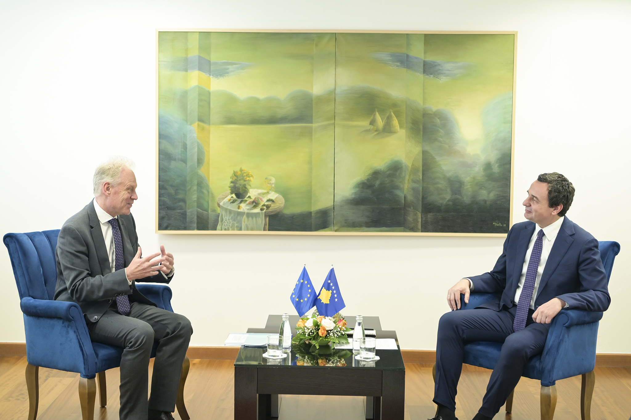 Kryeministri i vendit, Albin Kurti, është takuar me drejtorin e Përgjithshëm për Fqinjësinë dhe Negociatat e Zgjerimit të Bashkimit Evropian, Gert Jan Koopman