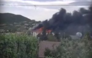 Përfshihet nga zjarri një shkollë në Mallakastër