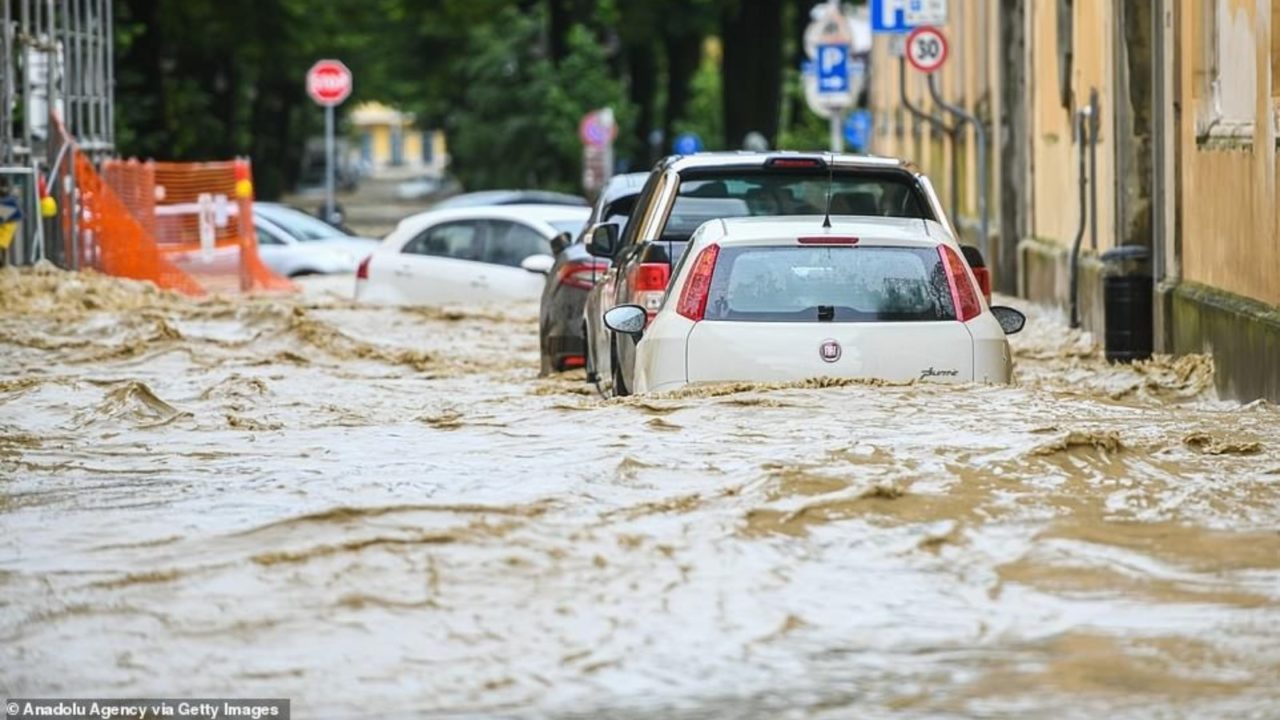 Pamje të tmerrshme nga Italia, përmbytje e rrëshqitje dheu