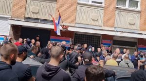 Protestuesit e pakënaqur serbë në Veri, Vuçiqin e quajnë “tradhtar”