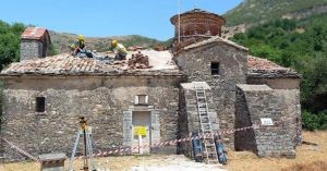 Parqet dhe kishat e “rilindura” në Vlorë, Sarandë e Delvinë presin turistët