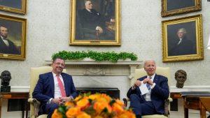 Presidenti amerikan, Joe Biden, dhe udhëheqësi nga Kosta Rika, Rodrigo Chaves. Foto: AP