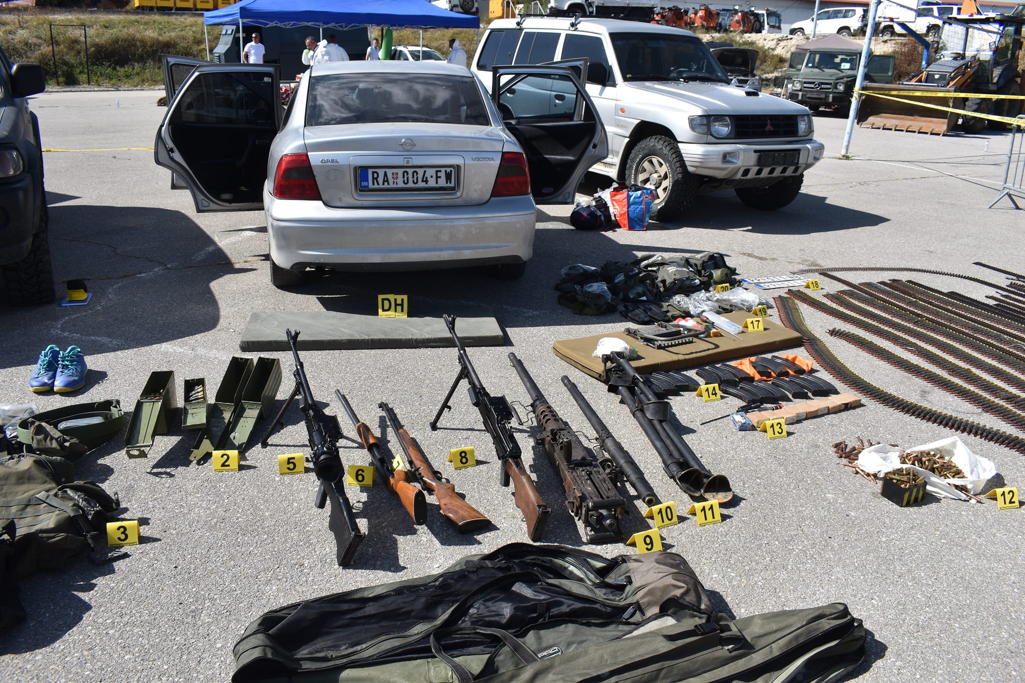 Njohësit e sigurisë  Armët dhe mjetet tjera të konfiskuara në Banjskë mund të përdoren nga Policia e FSK ja