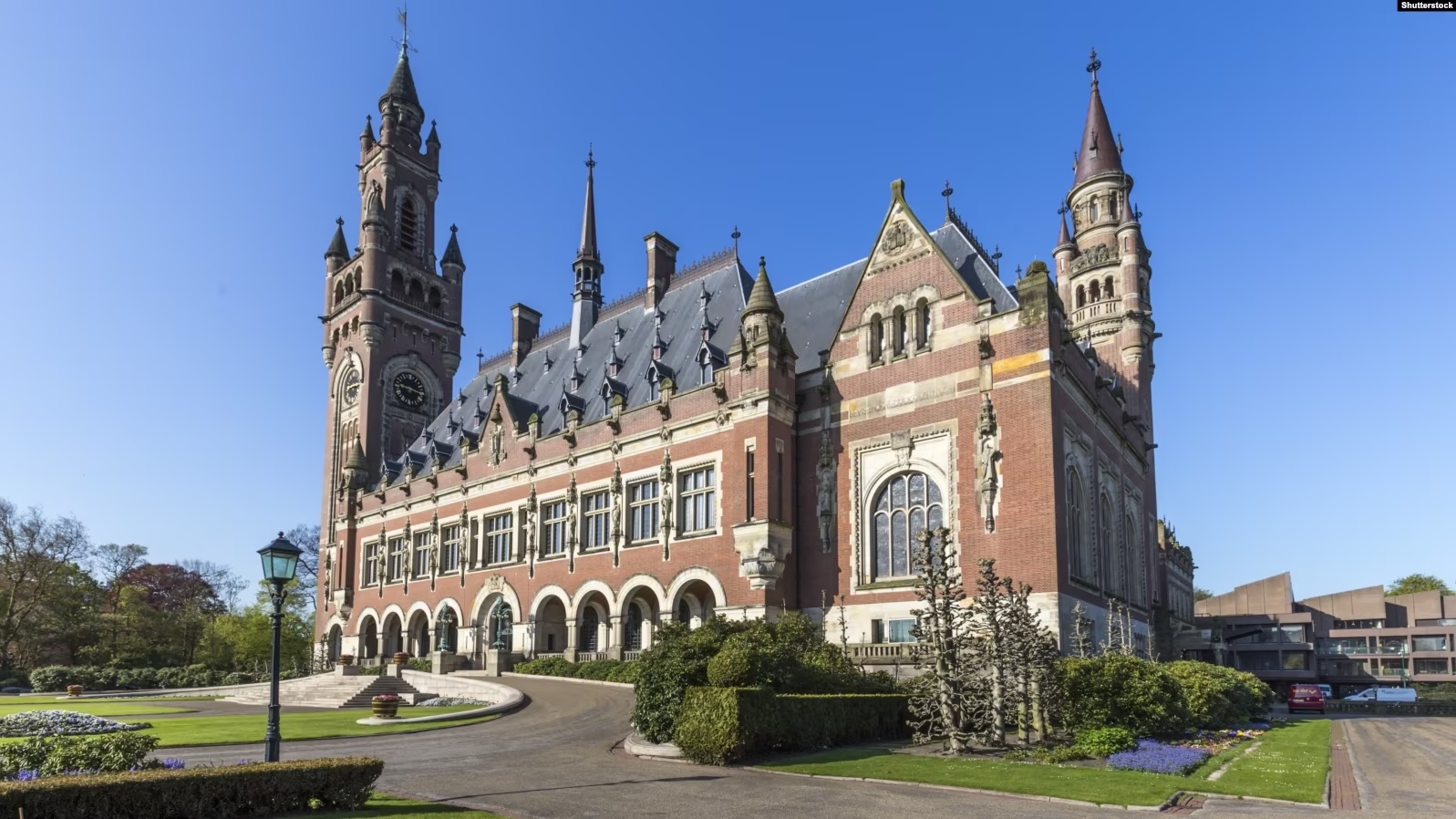 Ndërtesa e Gjykatës Ndërkombëtare e Drejtësisë në Hagë të Holandës.
