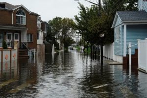 Një rrugë banimi e vërshuar plotësisht në Nju Jork, 29 shtator 2023.