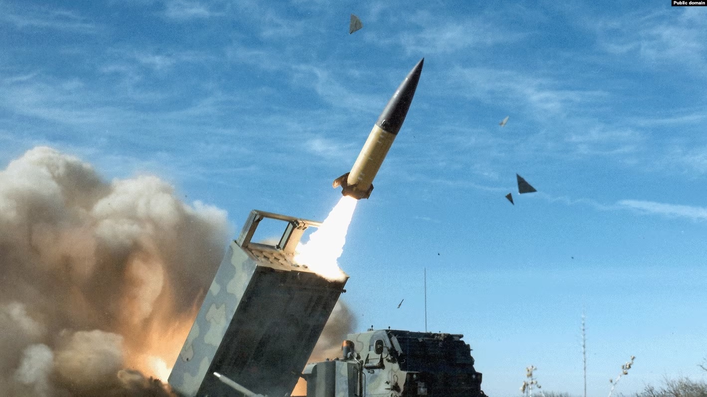 Sulm me raketa