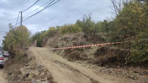 Pamje nga rruga që po ndërtohej në lagjen Mikronaselje, në Mitrovicën e Veriut, 25 tetor 2023.