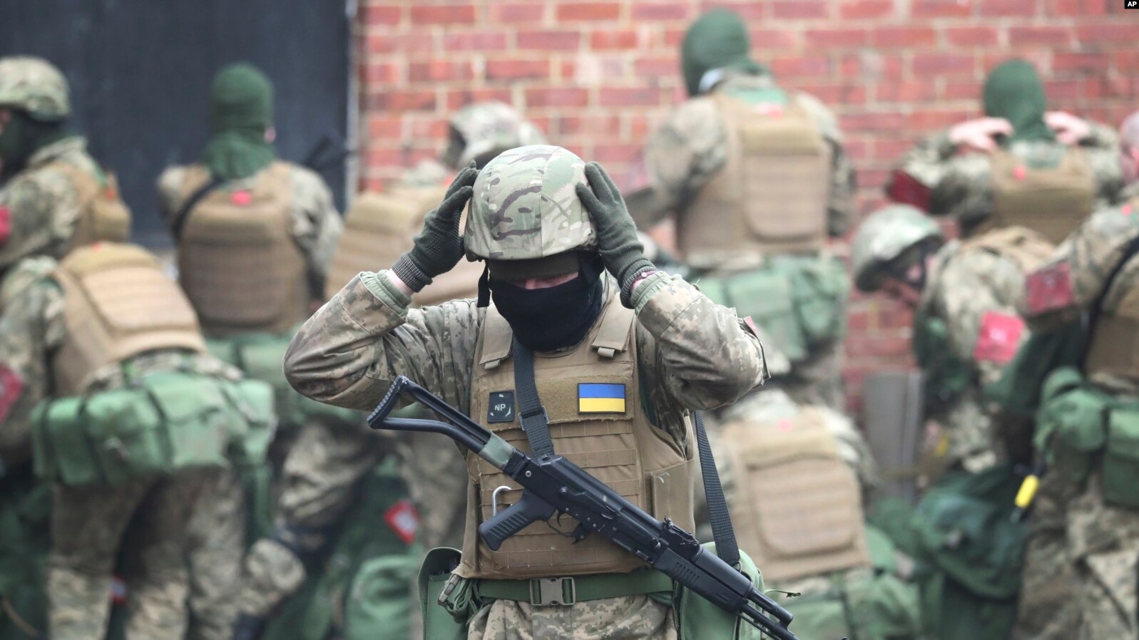 Ushtarët ukrainas