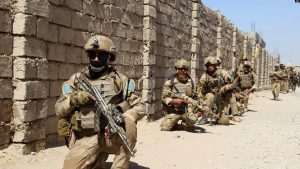 Komandot e Ushtrisë Kombëtare Afgane në pozicione gjatë një operacioni ushtarak më 2016.