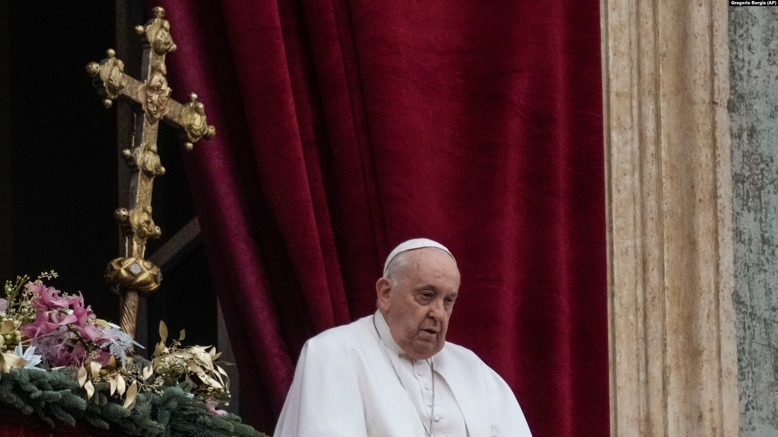 Papa Françesku, gjatë fjalitimit të tij të përvitshëm për Krishtlindje, para mijëra besimtarëve të mbledhur në Bazilikën e Shën Pjetrit në Vatikan, më 25 dhjetor 2023.