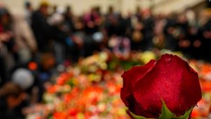 Çekia shpallë të shtunën ditë zie për viktimat e sulmit masiv në Pragë