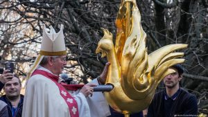 Notre Dame me gjel të ri të artë në moment të rëndësishëm