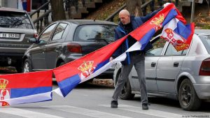 Shumë serbë të Kosovës i kanë konverstuar ndërkohë targat e tyre në RKS