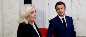 Kryetarja e RN Marine Le Pen dhe presidenti francez Emanuel Macron