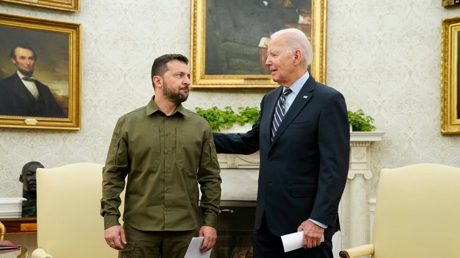 Presidenti Biden duke mirëpritur Presidentin Zelenskyy në Shtëpinë e Bardhë në muajin shtator