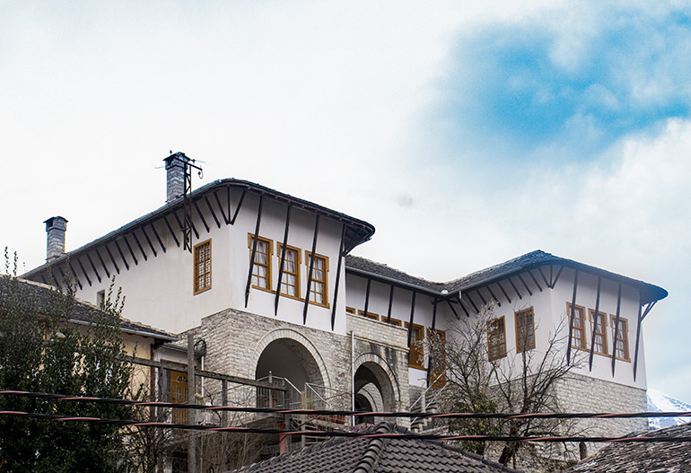 Shtëpia e Ismail Kadaresë në Gjirokastër