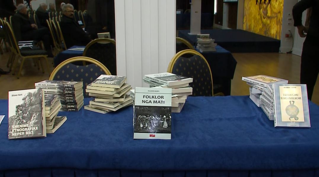 Botohen tre libra të Dilaver Kurtit për folklorin e etnografinë