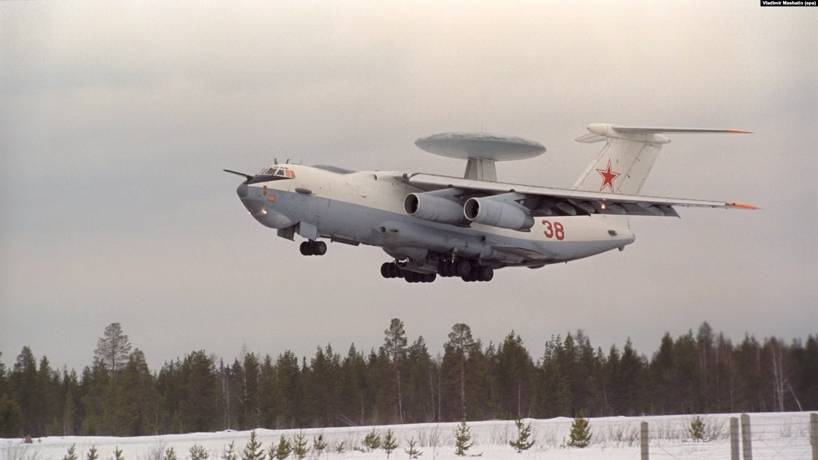 Avioni vëzhgues rus A-50.