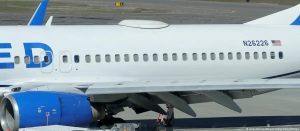 Boeing i United Airlines humb një pjesë mekanike nga trupi i avionit