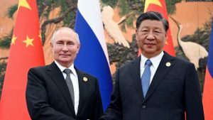 Presidenti rus, Vladimir Putin me homologun e tij kinez, Xi Jinping.