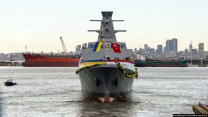 Anija ukrainase Hetman Ivan Mazepa në ditën që u lëshua për lundrim në Stamboll të Turqisë më 2 tetor 2022.
