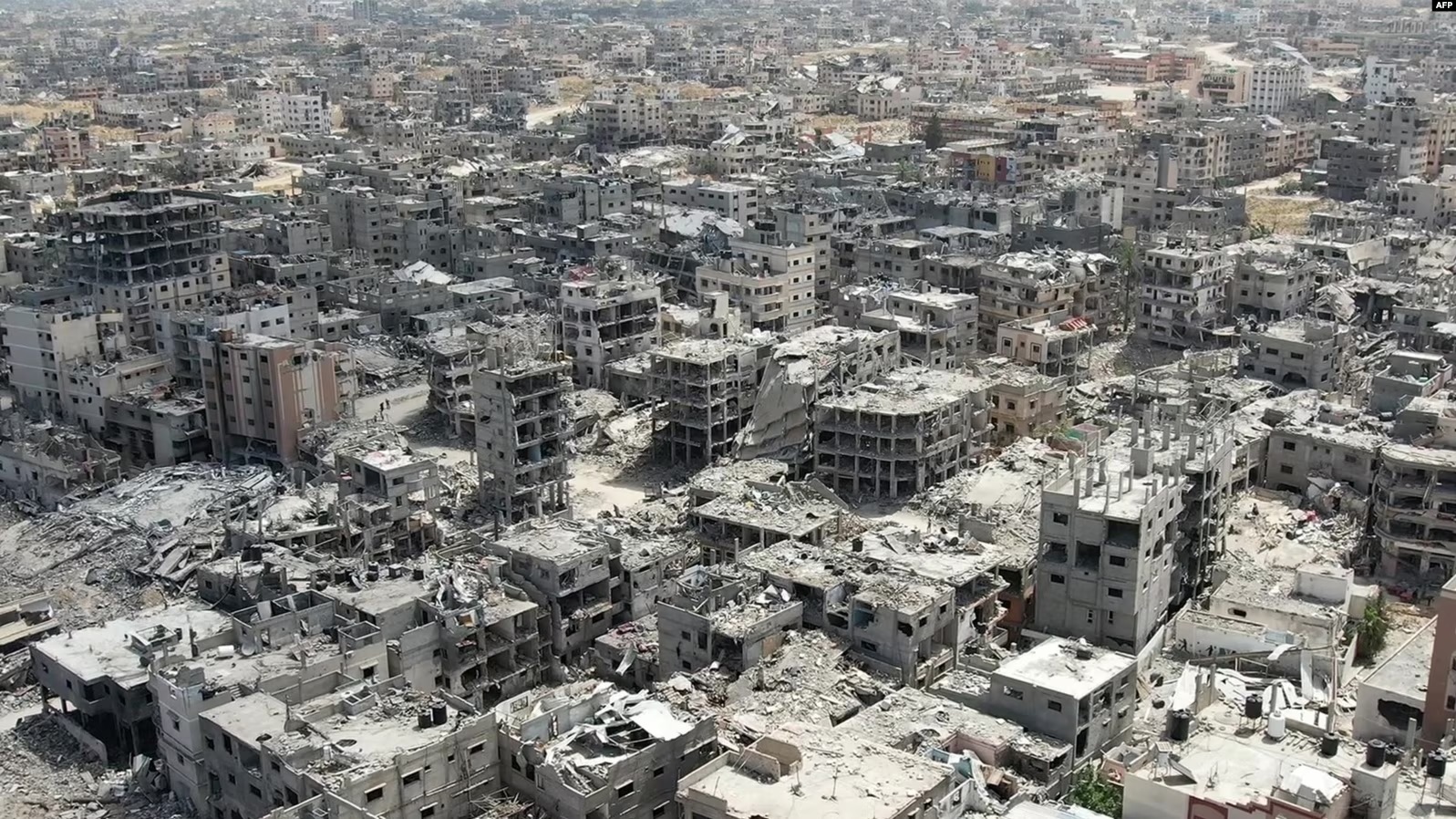 Ndërtesa të shkatërruara në Han Junis të Gazës. 22 prill 2024.