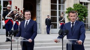 Kryeministri i Kosovës, Albin Kurti në takim me presidentin francez, Emmanuel Macron