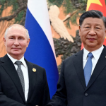 Presidenti rus Vladimir Putin dhe presidenti kinez Xi Jinping.