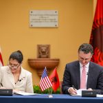 Nënshkrimi i marrëvesjes mes Qeverisë shqiptare dhe USAID-it