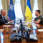 Fotografi e realizuar gjatë një takimi mes shefit të NATO-s, Jens Stoltenberg, dhe presidentit ukrainas, Volodymyr Zelensky. Kiev, 28 shtator 2023.