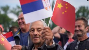 Analizë e VOA: A po e humb Perëndimi betejën me Kinën për zemrën e Serbisë?