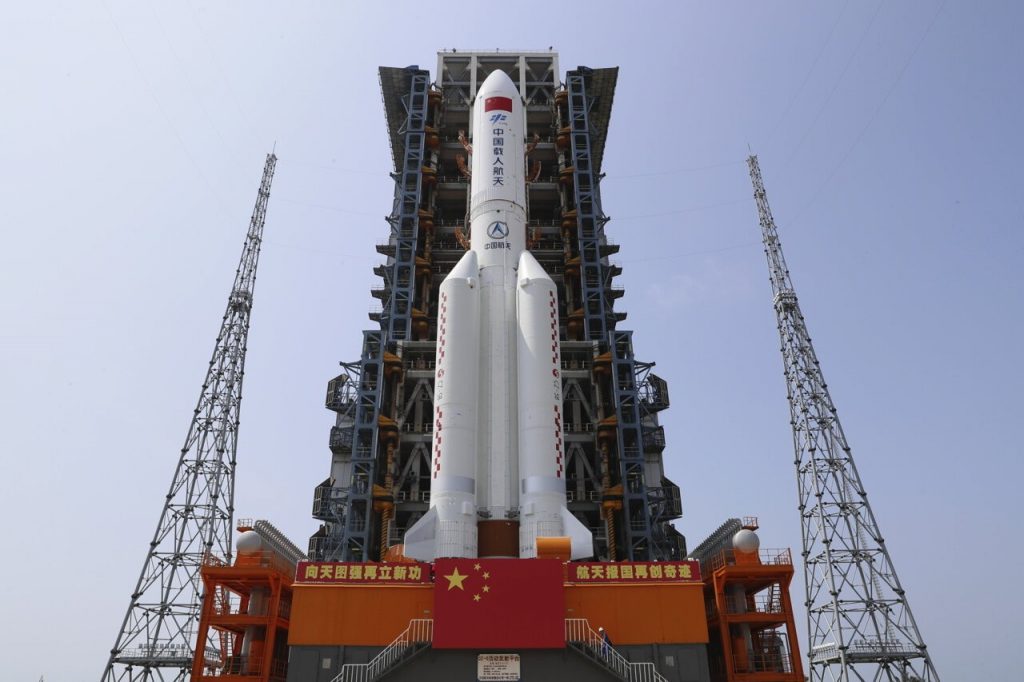 Kina nis në Hënë anijen kozmike pa pilot “Chang’e 6”