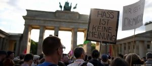 Demonstratë në Berlin pas sulmit ndaj politikanit të SPD Matthias Ecke në Dresden