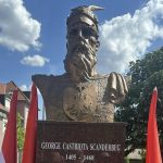 Busti i Gjergj Kastriotit-Skënderbeut vendoset në Eger të Hungarisë