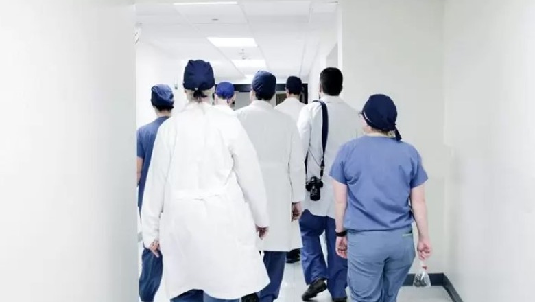 Largimi i mjekëve nga Kosova  sfidë për institucionet