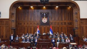 Deputetët e Kuvendit të Serbisë duke debatuar për zgjedhjen e Qeverisë së re, 1 maj 2024.