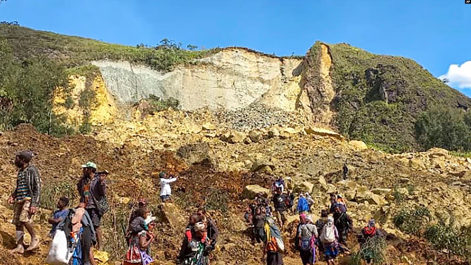 670 vetë dyshohet se vdiqën nga rrëshqitja e dheut në Papua Guinenë e Re