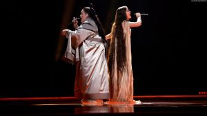 Dyshja ukrainase, Alyona Alyona dhe Jerry Heil, duke kënduar këngën Teresa & Maria në gjysmëfinalen e edicionit të 68-të të Eurovision-it. Malmo, 7 maj 2024.