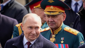 Presidenti rus, Vladimir Putin, dhe ish-ministri i mbrojtjes, Sergei Shoigu