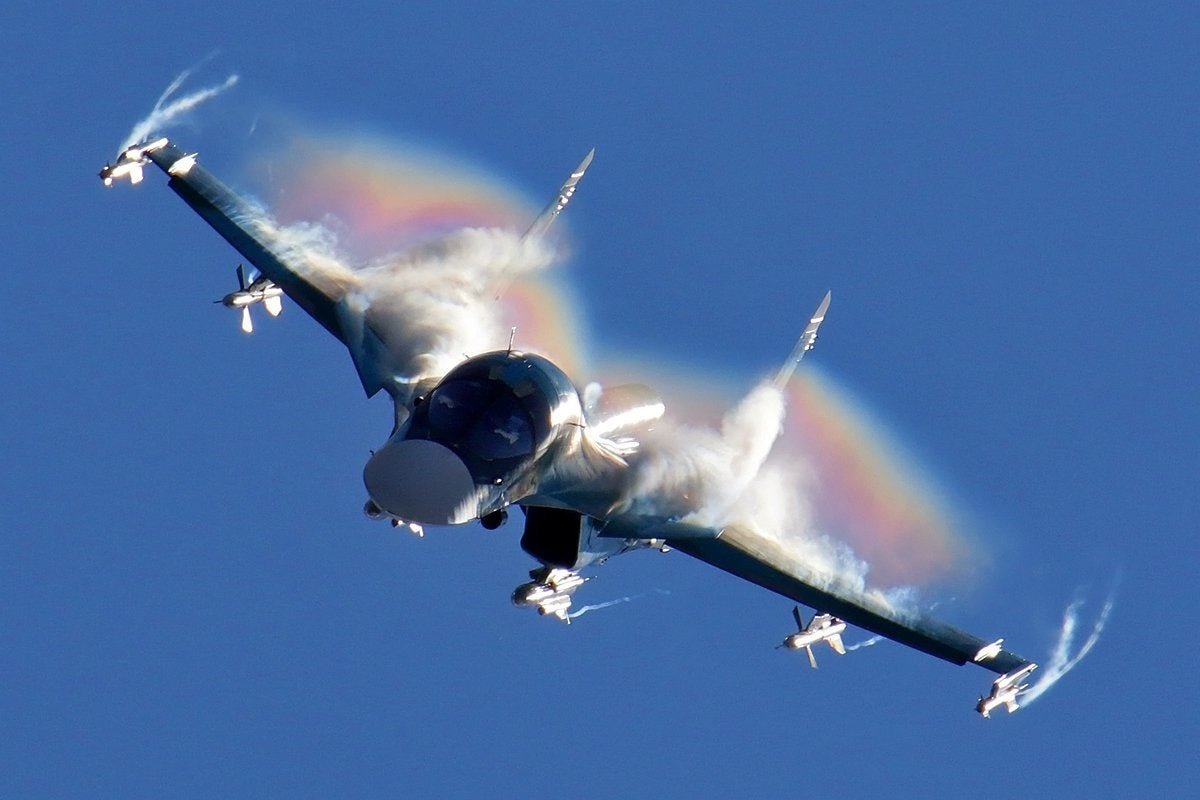 Bombardues SU-34 - Fotografi ilustruese