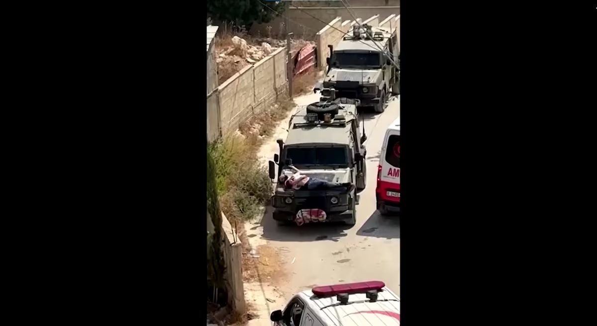 Forcat izraelite e lidhin palestinezin e plagosur në një xhip gjatë bastisjes